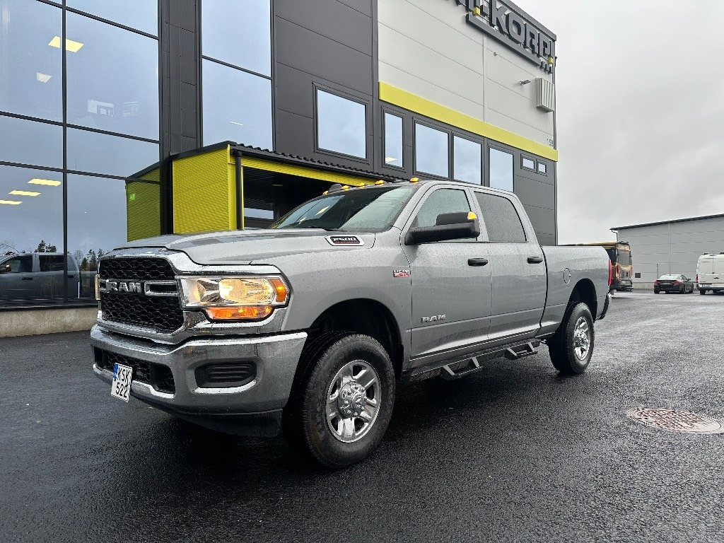 RAM 2500 Tradesman - Pick-up: foto 1 RAM 2500 Tradesman - Pick-up: foto 1