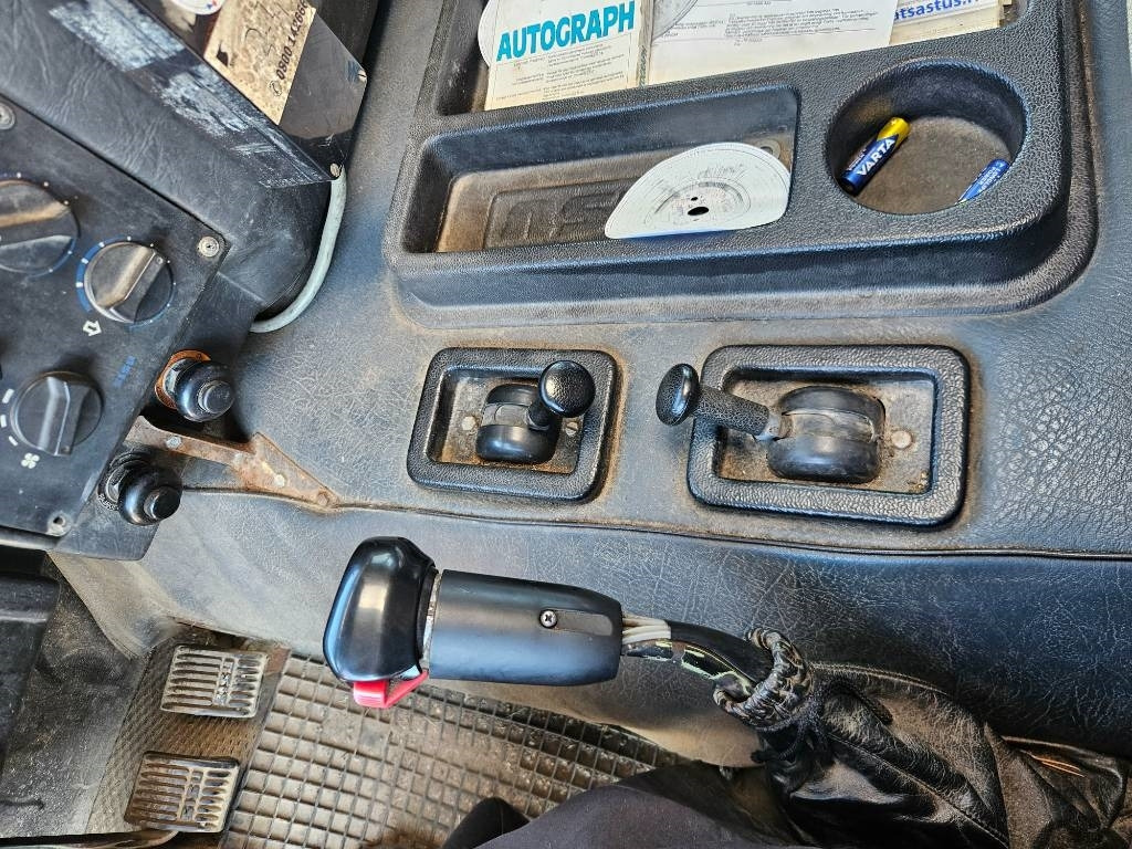 Leasing de Sisu SM300 8X2  Sisu SM300 8X2: foto 15