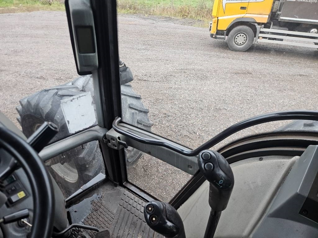 Tractor Valtra T 170: foto 12 Tractor Valtra T 170: foto 12