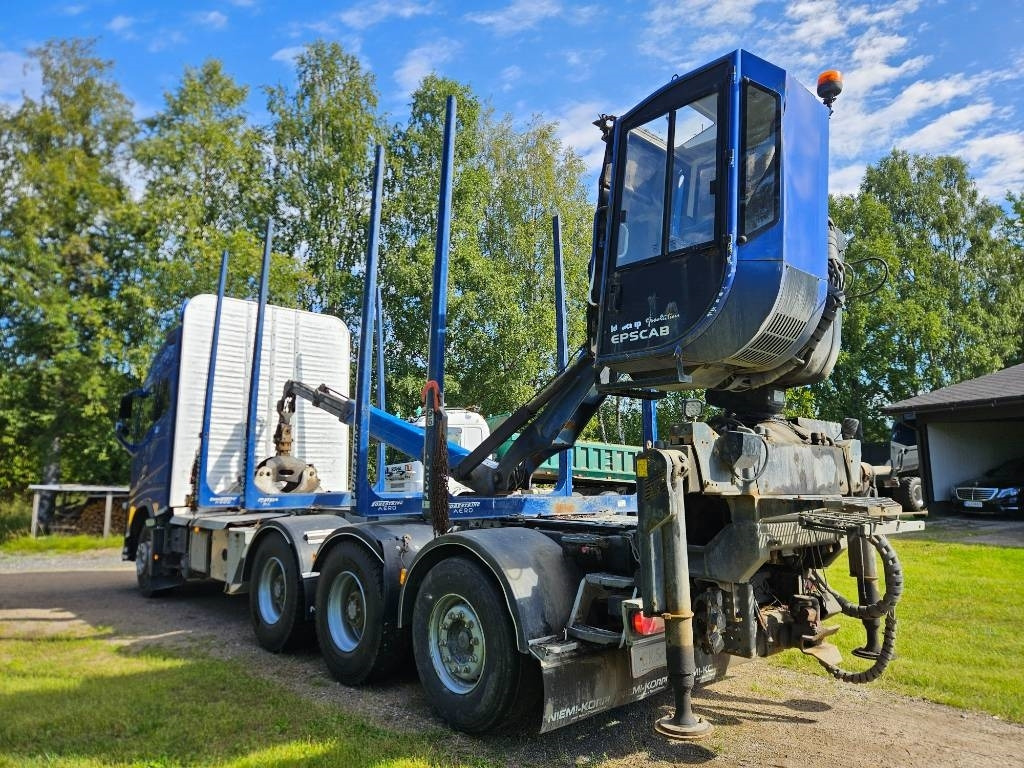 Volvo FH 16 750 8x4 76tn yhdistelmä - Camión forestal: foto 3 Volvo FH 16 750 8x4 76tn yhdistelmä - Camión forestal: foto 3