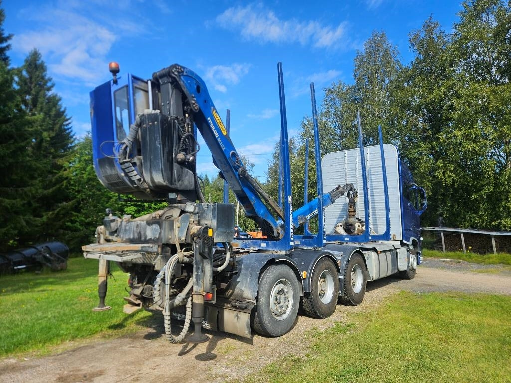 Volvo FH 16 750 8x4 76tn yhdistelmä - Camión forestal: foto 2 Volvo FH 16 750 8x4 76tn yhdistelmä - Camión forestal: foto 2
