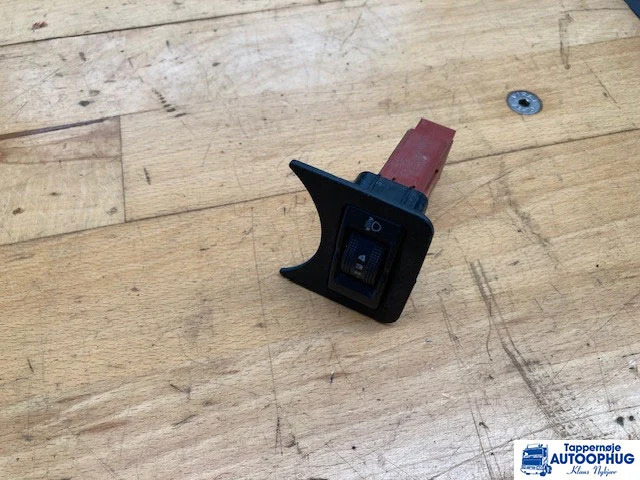 MAN Lys justerkontakt – MAN 81.25907-0333 - Sistema eléctrico para Camión: foto 1 MAN Lys justerkontakt – MAN 81.25907-0333 - Sistema eléctrico para Camión: foto 1