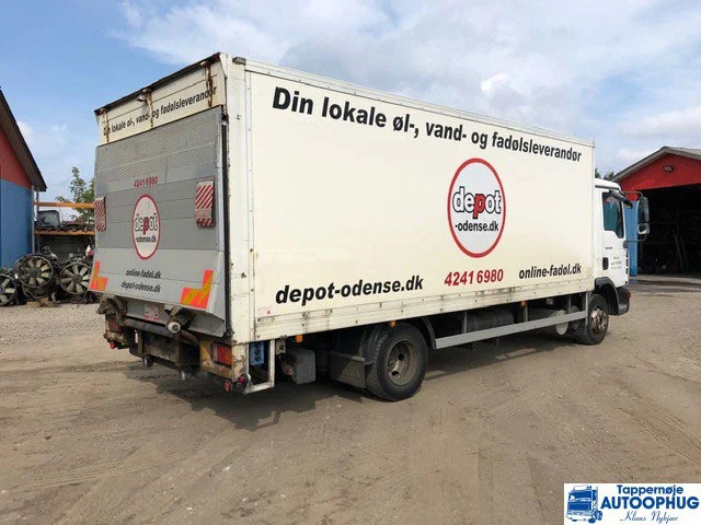 MAN TGL 12.210 - Camión caja cerrada: foto 3 MAN TGL 12.210 - Camión caja cerrada: foto 3