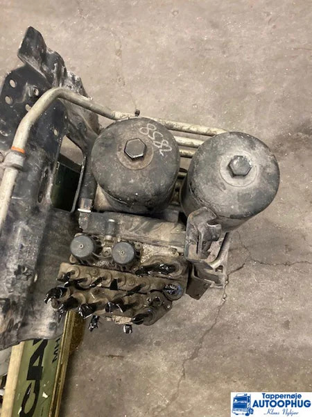 Scania APS Air dryer P/N: 2440300 - Sistema eléctrico para Camión: foto 2 Scania APS Air dryer P/N: 2440300 - Sistema eléctrico para Camión: foto 2