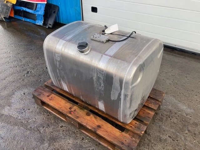 Scania Diesel tank – Scania 2713470 - Depósito de combustible para Camión: foto 1 Scania Diesel tank – Scania 2713470 - Depósito de combustible para Camión: foto 1
