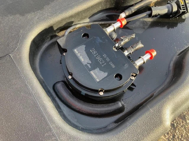 Scania Reductant pick-up unit – Scania 2819621 - Sistema eléctrico para Camión: foto 1 Scania Reductant pick-up unit – Scania 2819621 - Sistema eléctrico para Camión: foto 1