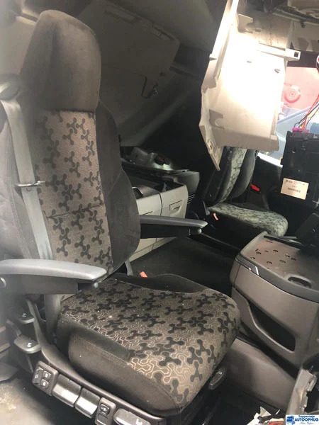 Scania Sæder P/N : 2601039 – 2601040 - Carrocería y exterior para Camión: foto 1 Scania Sæder P/N : 2601039 – 2601040 - Carrocería y exterior para Camión: foto 1