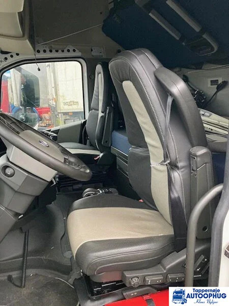 Volvo 23766428 – Volvo leather seat - Cabina e interior para Camión: foto 1 Volvo 23766428 – Volvo leather seat - Cabina e interior para Camión: foto 1