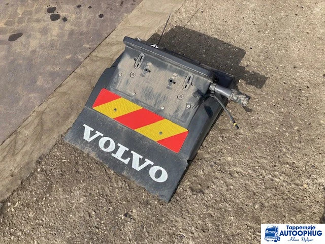 Volvo FH / FM Bagskærme - Carrocería y exterior para Camión: foto 4 Volvo FH / FM Bagskærme - Carrocería y exterior para Camión: foto 4