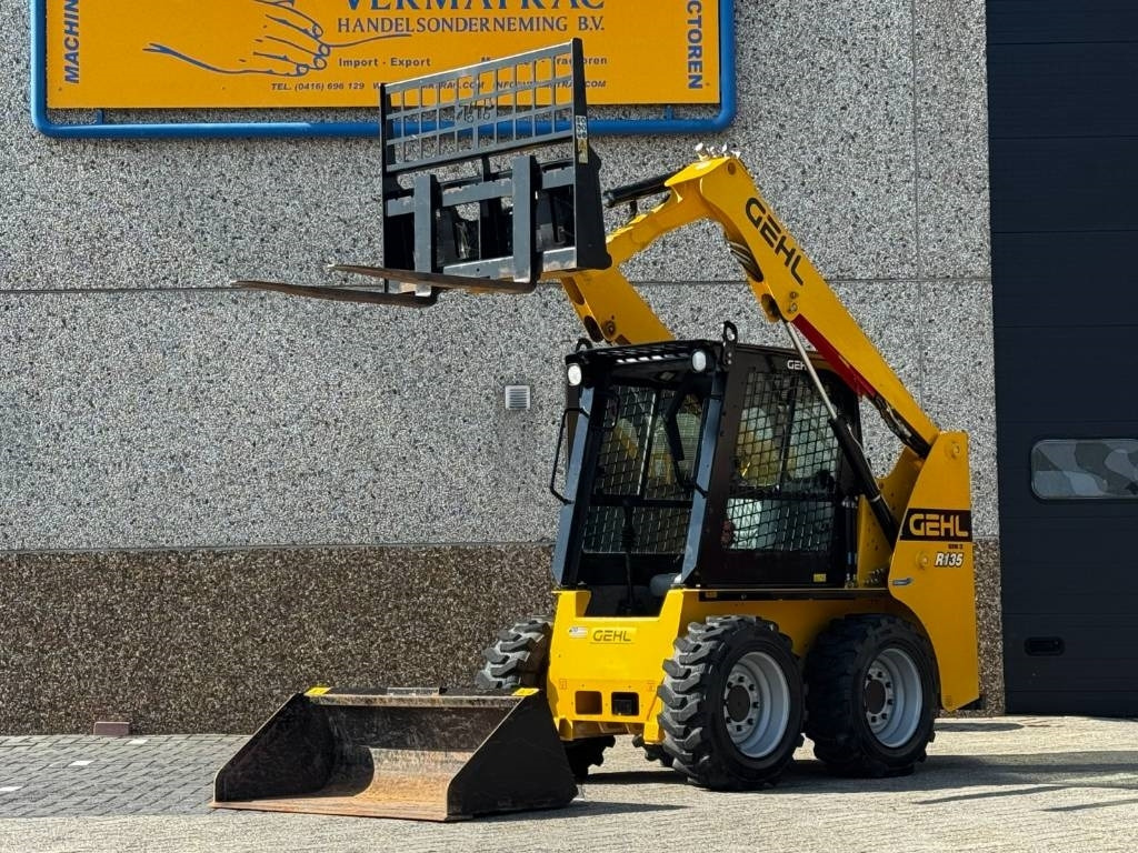 Gehl R135 / Mantitou 1350R, 2022, 115 hours! - Excavadora de cadenas: foto 1 Gehl R135 / Mantitou 1350R, 2022, 115 hours! - Excavadora de cadenas: foto 1