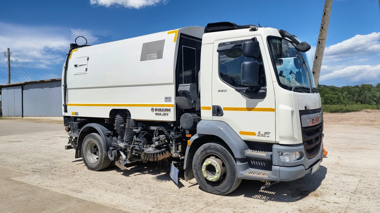 DAF LF220 - Barredora vial: foto 2 DAF LF220 - Barredora vial: foto 2