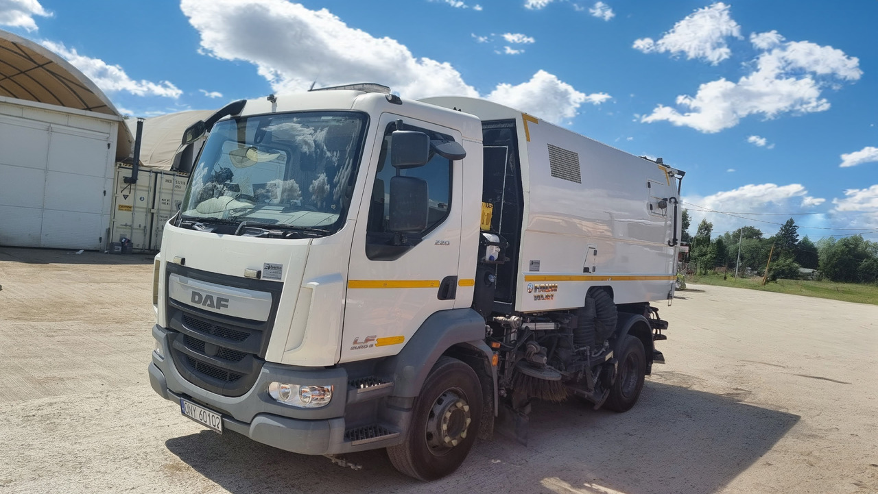 DAF LF220 - Barredora vial: foto 4 DAF LF220 - Barredora vial: foto 4