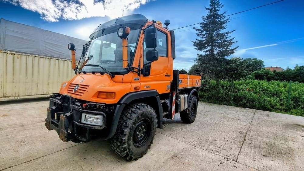 MERCEDES-BENZ Unimog U300 - Vehículo municipal: foto 2 MERCEDES-BENZ Unimog U300 - Vehículo municipal: foto 2