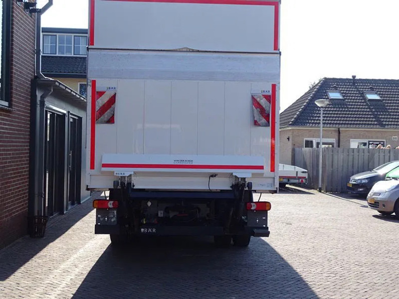 DAF LF 260 16 TON SLEEPER BOX 720X250X244 LBW 1.5 T - Camión caja cerrada: foto 2 DAF LF 260 16 TON SLEEPER BOX 720X250X244 LBW 1.5 T - Camión caja cerrada: foto 2