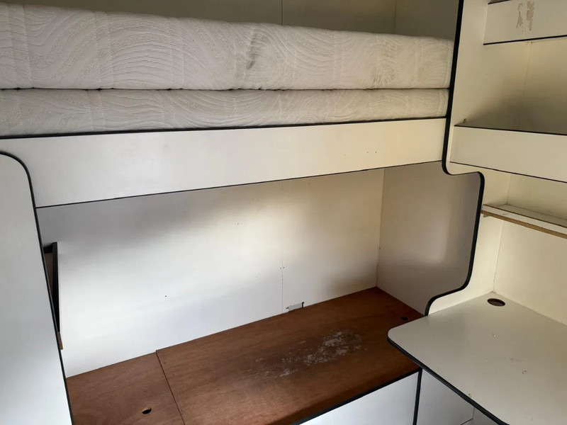 Volvo FL 12.240 Airco 2x bed Douche Heater - Camión caja cerrada: foto 5 Volvo FL 12.240 Airco 2x bed Douche Heater - Camión caja cerrada: foto 5