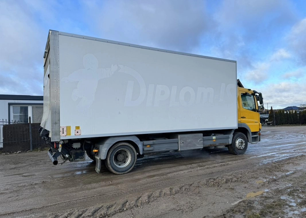 Camión isotérmico MERCEDES-BENZ ATEGO 1324 Sprowadzony: foto 30 Camión isotérmico MERCEDES-BENZ ATEGO 1324 Sprowadzony: foto 30