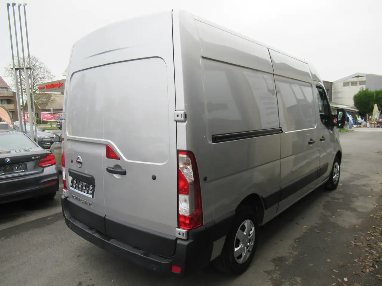 Nissan Interstar L2H2 clim navi 16500€+tva/btw - Furgón: foto 2 Nissan Interstar L2H2 clim navi 16500€+tva/btw - Furgón: foto 2