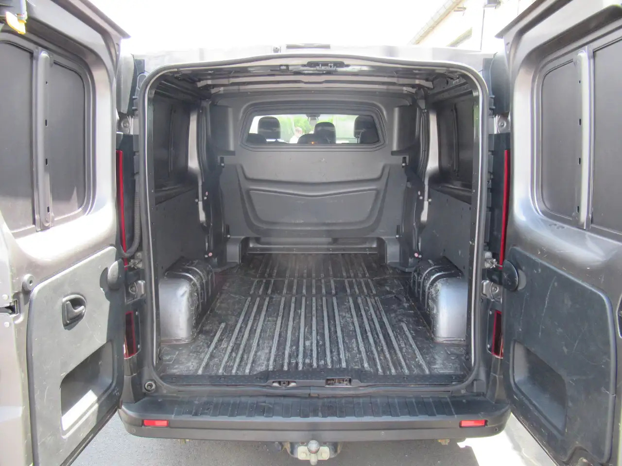 Renault Trafic L2 DBLE CAB NAVI CLIM 14000€+TVA/BTW - Furgón, Furgoneta combi: foto 5 Renault Trafic L2 DBLE CAB NAVI CLIM 14000€+TVA/BTW - Furgón, Furgoneta combi: foto 5