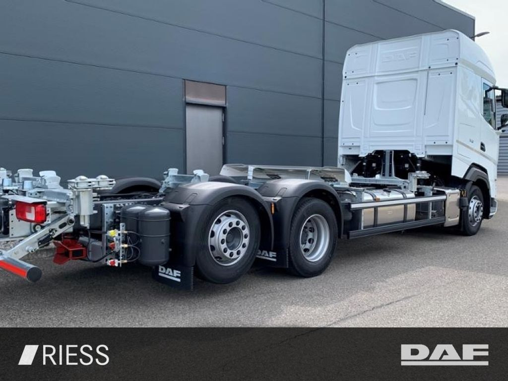 DAF XG 480 FAN 6X2 Multiwechsler 1120-1320 mm 2xAHK - Camión portacontenedore/ Intercambiable: foto 2 DAF XG 480 FAN 6X2 Multiwechsler 1120-1320 mm 2xAHK - Camión portacontenedore/ Intercambiable: foto 2