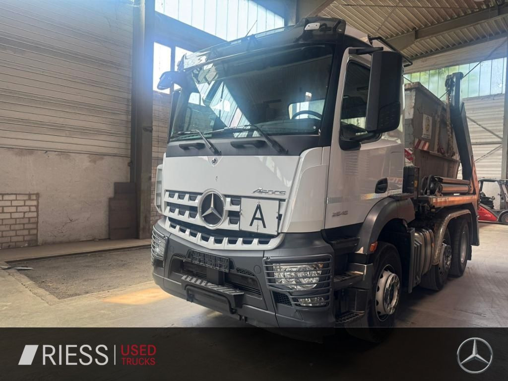 Mercedes-Benz Arocs 2546 L 6x2 Meiller Absetzer Navi AUT AHK - Camión volquete: foto 5 Mercedes-Benz Arocs 2546 L 6x2 Meiller Absetzer Navi AUT AHK - Camión volquete: foto 5