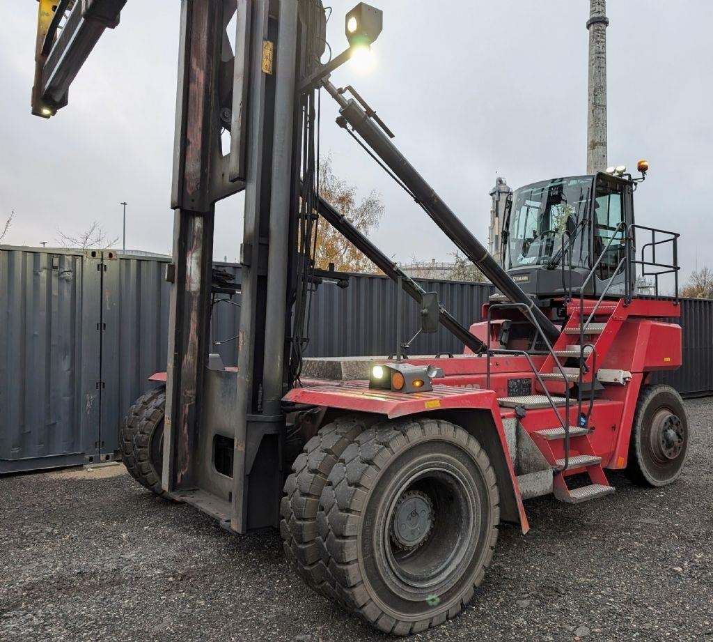Kalmar DCG100-45ED7 - Carretilla para contenedores: foto 1 Kalmar DCG100-45ED7 - Carretilla para contenedores: foto 1