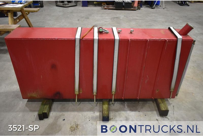Onbekend BRANDSTOFTANK | L 30 x W 183 x H 77 cm * ca 400 L - Depósito de combustible: foto 1 Onbekend BRANDSTOFTANK | L 30 x W 183 x H 77 cm * ca 400 L - Depósito de combustible: foto 1