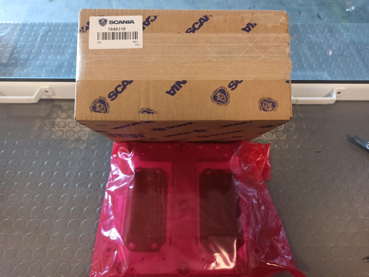 SCANIA ECU EMS - 1848318 - Unidad de control para Camión: foto 1 SCANIA ECU EMS - 1848318 - Unidad de control para Camión: foto 1