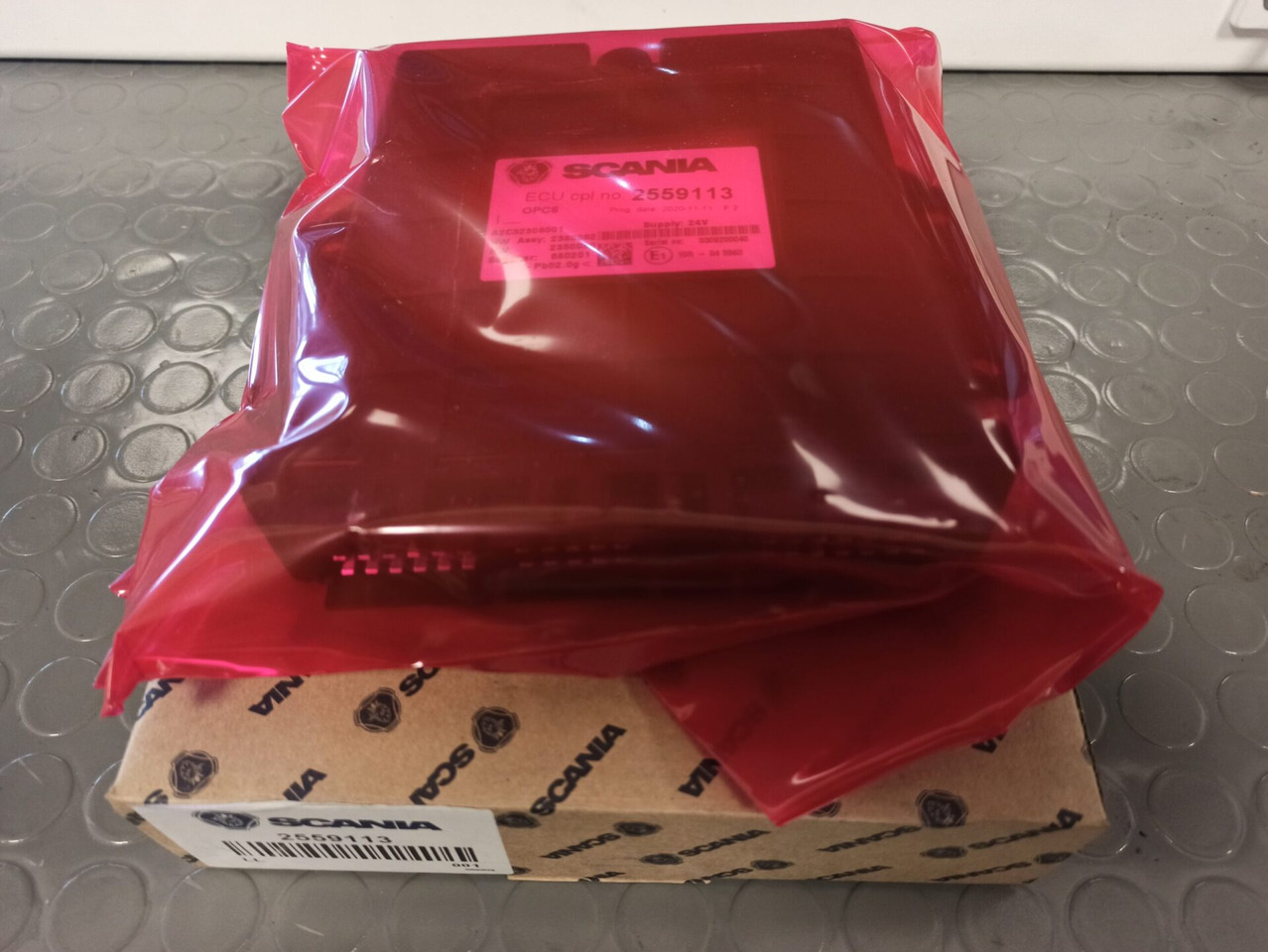 SCANIA ECU GMS - 2559113 - Unidad de control para Camión: foto 1 SCANIA ECU GMS - 2559113 - Unidad de control para Camión: foto 1