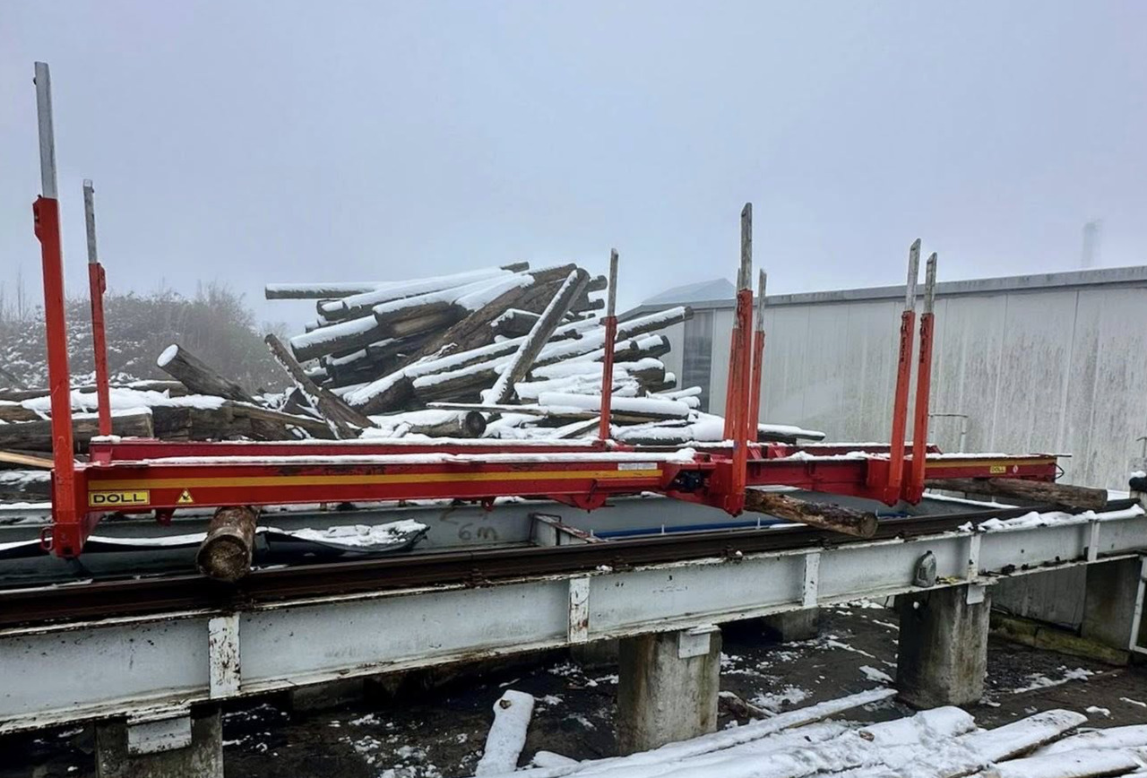 SCANIA Nakładka rozsuwana DOLL-orginal - Camión forestal: foto 2 SCANIA Nakładka rozsuwana DOLL-orginal - Camión forestal: foto 2