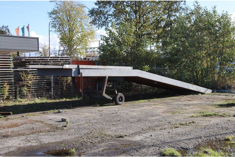 AP - Remolque plataforma/ Caja abierta: foto 1 AP - Remolque plataforma/ Caja abierta: foto 1