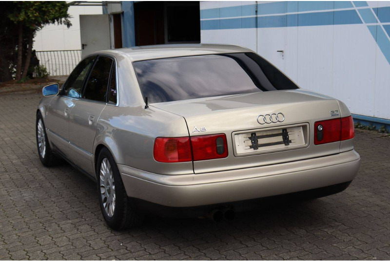 Audi A8 3.7 Quattro - Sedan: foto 4 Audi A8 3.7 Quattro - Sedan: foto 4