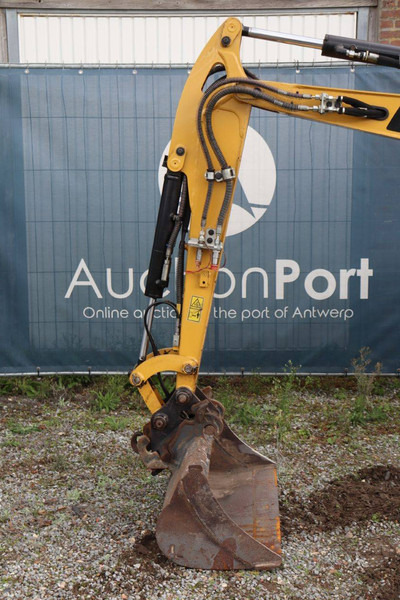 Excavadora de cadenas Caterpillar 302 CR: foto 18 Excavadora de cadenas Caterpillar 302 CR: foto 18