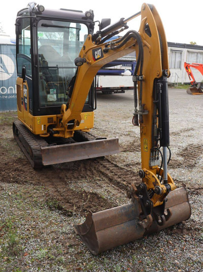 Excavadora de cadenas Caterpillar 302 CR: foto 7 Excavadora de cadenas Caterpillar 302 CR: foto 7