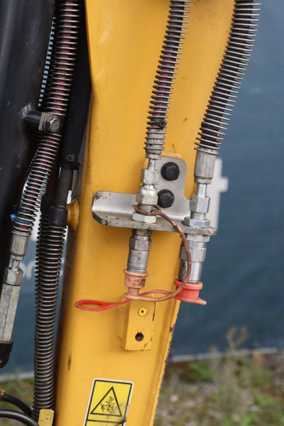 Excavadora de cadenas Caterpillar 302 CR: foto 13 Excavadora de cadenas Caterpillar 302 CR: foto 13