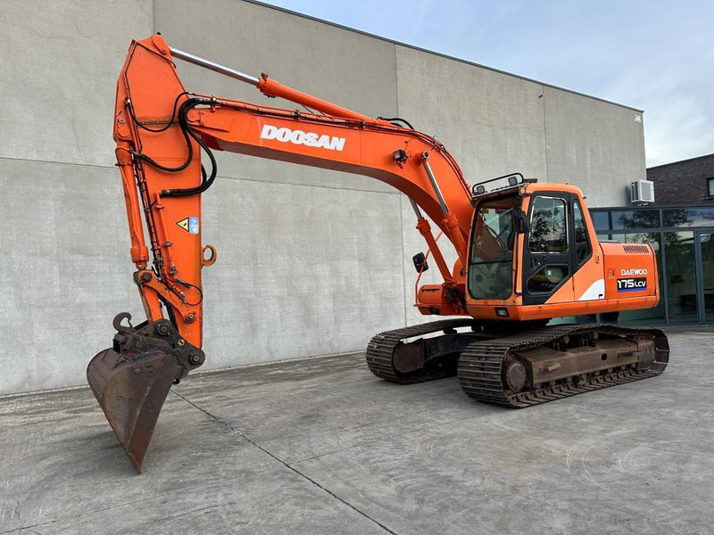 Doosan 175MC-V - Excavadora de cadenas: foto 1 Doosan 175MC-V - Excavadora de cadenas: foto 1