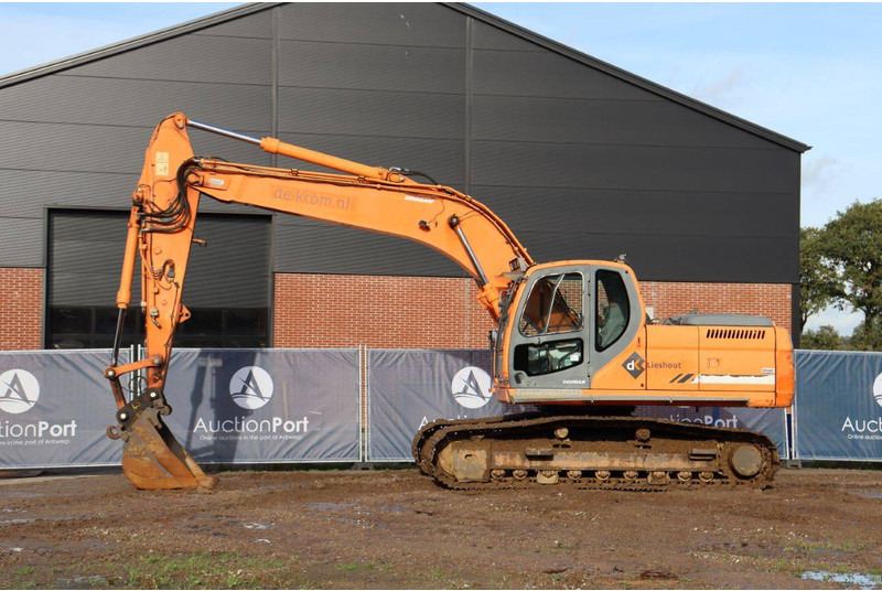 Doosan DX225LC - Excavadora de cadenas: foto 1 Doosan DX225LC - Excavadora de cadenas: foto 1