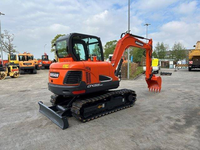Doosan DX55-9C - Excavadora de cadenas: foto 4 Doosan DX55-9C - Excavadora de cadenas: foto 4