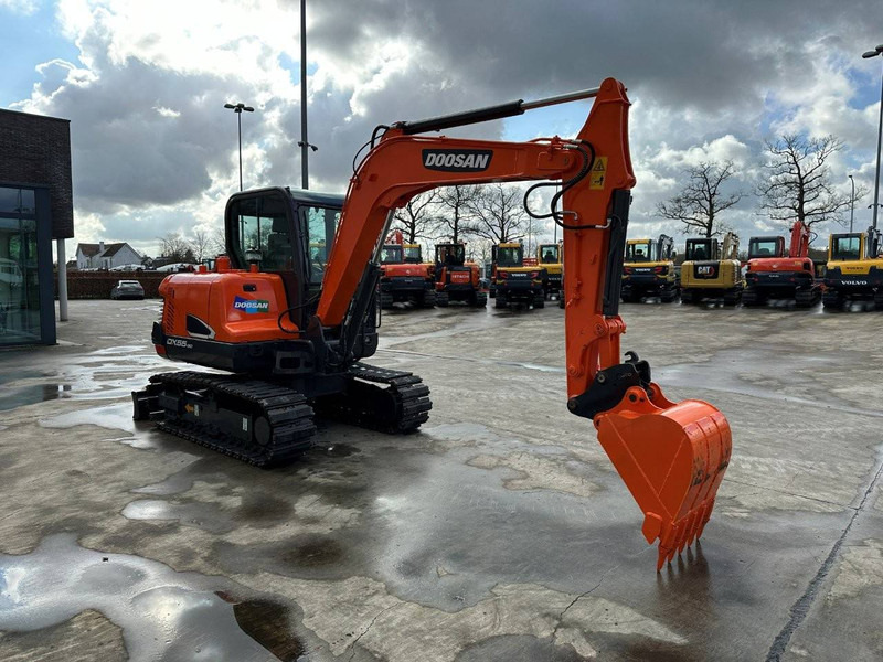 Doosan DX55-9C - Excavadora de cadenas: foto 3 Doosan DX55-9C - Excavadora de cadenas: foto 3