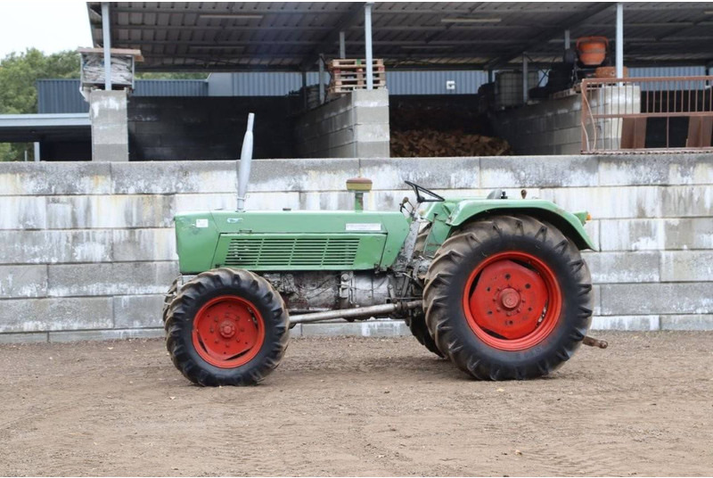 Fendt Favorit 610 S Turbomatik - Tractor: foto 1 Fendt Favorit 610 S Turbomatik - Tractor: foto 1