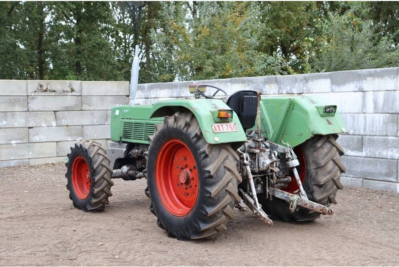 Fendt Favorit 610 S Turbomatik - Tractor: foto 4 Fendt Favorit 610 S Turbomatik - Tractor: foto 4