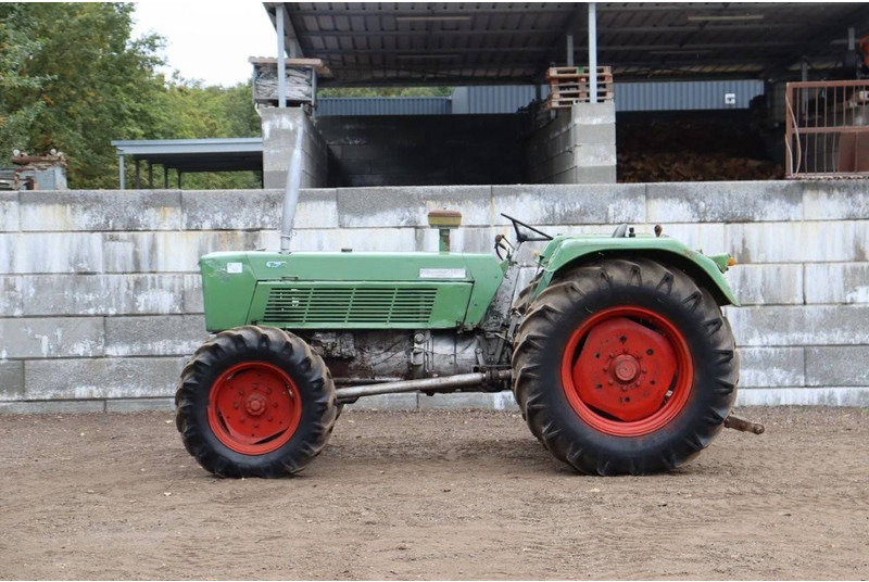 Fendt Favorit 610 S Turbomatik - Tractor: foto 2 Fendt Favorit 610 S Turbomatik - Tractor: foto 2