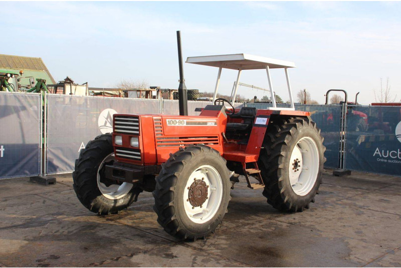 Tractor Fiat 100-90DT: foto 8