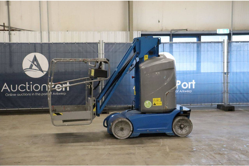 Genie GR26J - Plataforma de mástil vertical: foto 1 Genie GR26J - Plataforma de mástil vertical: foto 1