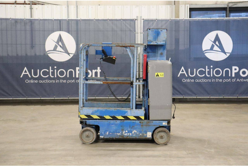 Genie GRC-12 - Plataforma de mástil vertical: foto 2 Genie GRC-12 - Plataforma de mástil vertical: foto 2