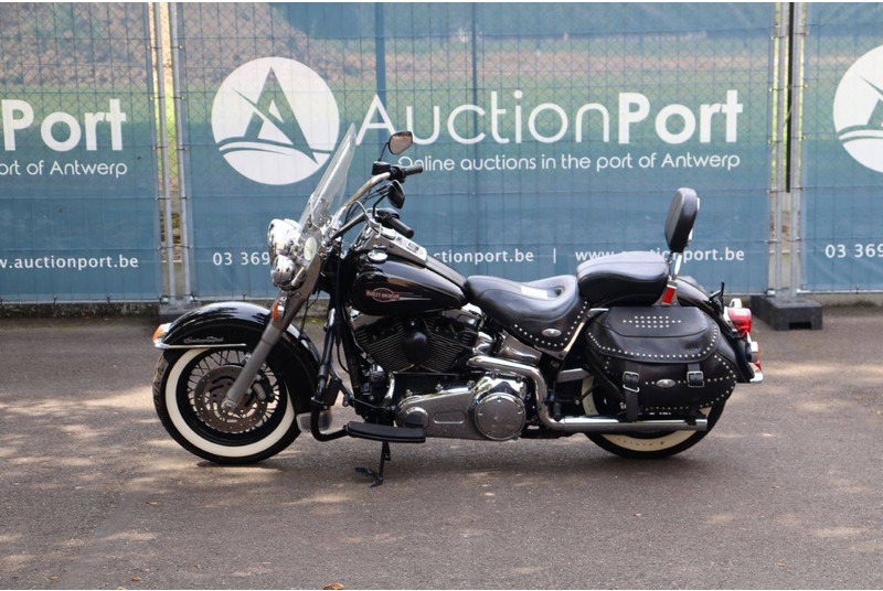 Harley-Davidson Heritage Softail Classic - Motocicleta: foto 2 Harley-Davidson Heritage Softail Classic - Motocicleta: foto 2
