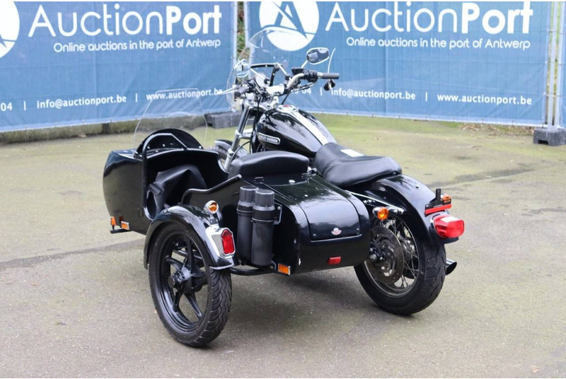 Harley-Davidson Sporster XL883 - Motocicleta: foto 4 Harley-Davidson Sporster XL883 - Motocicleta: foto 4