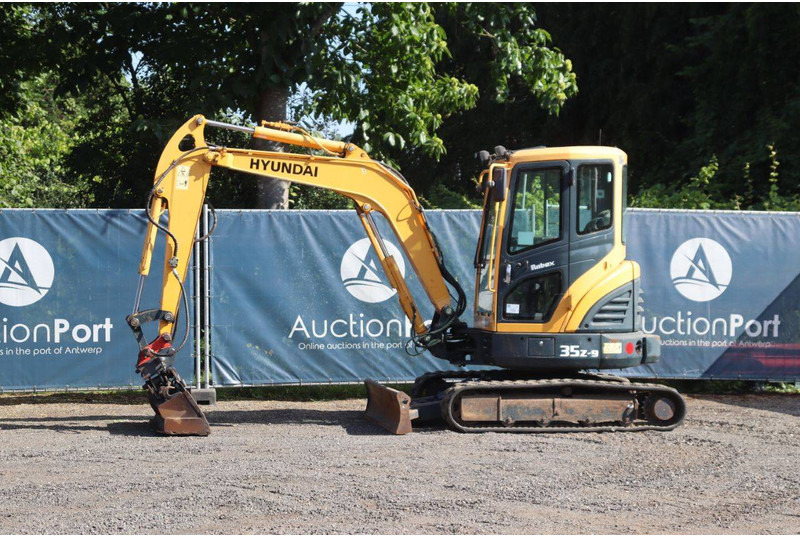 Hyundai Robex 35Z-9 - Excavadora de cadenas: foto 1 Hyundai Robex 35Z-9 - Excavadora de cadenas: foto 1