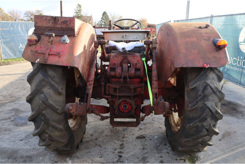 International harvester co 504 D - Tractor: foto 4 International harvester co 504 D - Tractor: foto 4