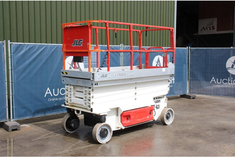 Plataforma de tijeras JLG 3246ES: foto 8 Plataforma de tijeras JLG 3246ES: foto 8