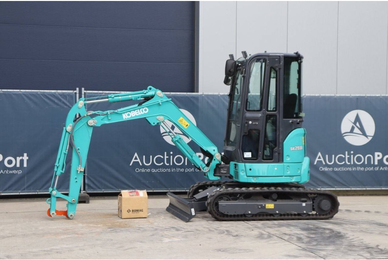 Kobelco SK25SR-6 - Excavadora de cadenas: foto 1 Kobelco SK25SR-6 - Excavadora de cadenas: foto 1